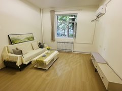 北京海淀知春路北航家属院 南北向 一楼四居 北航校内 可一家人或同学合住出租房源真实图片