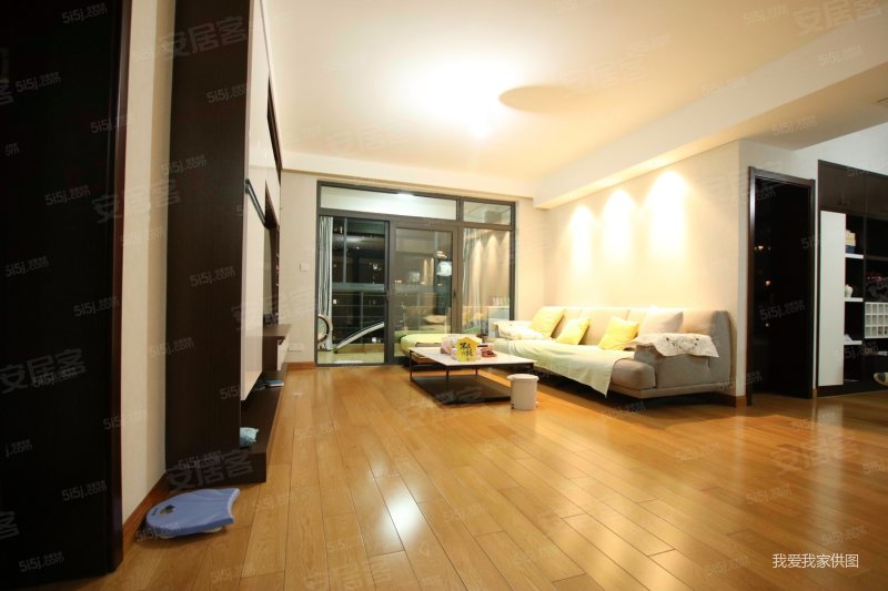 钱江彩虹城4室2厅2卫148.03㎡南北700万