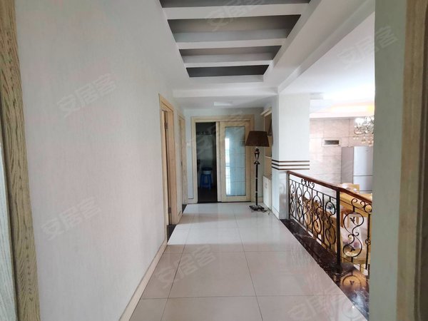 福州晋安新东区实华蓝湾雅境蓝湾雅境,电梯5房,拎包即住,可商住出租