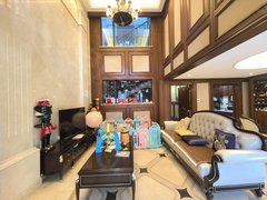南昌红谷滩红角洲学府大道 豪装别墅 品牌家电家具 可接待 带两个车位拎包入住出租房源真实图片