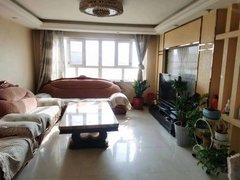 喀什喀什市喀什城区美食街上西域中央大厦高层三室一卫145平带2空调年租2.4万出租房源真实图片
