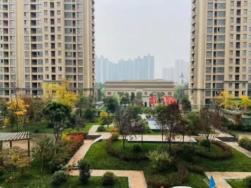 环绕纯南两室五证齐全清盘热销中低密度高绿化,浩华香颂国际城二手房