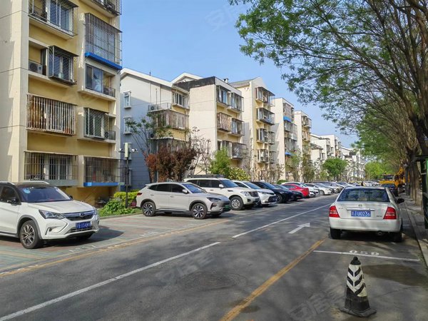 四季青杏石口路益园中间艺术区凯文溪山嘉园精装大一居