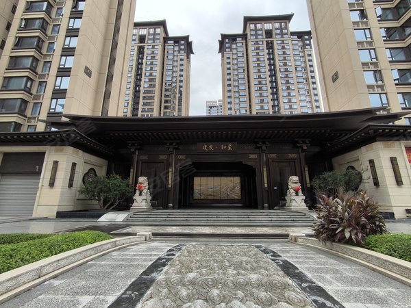 厦门海沧马銮湾新城建发和玺温馨精装4房洋房,近商场,近地铁,小区古色