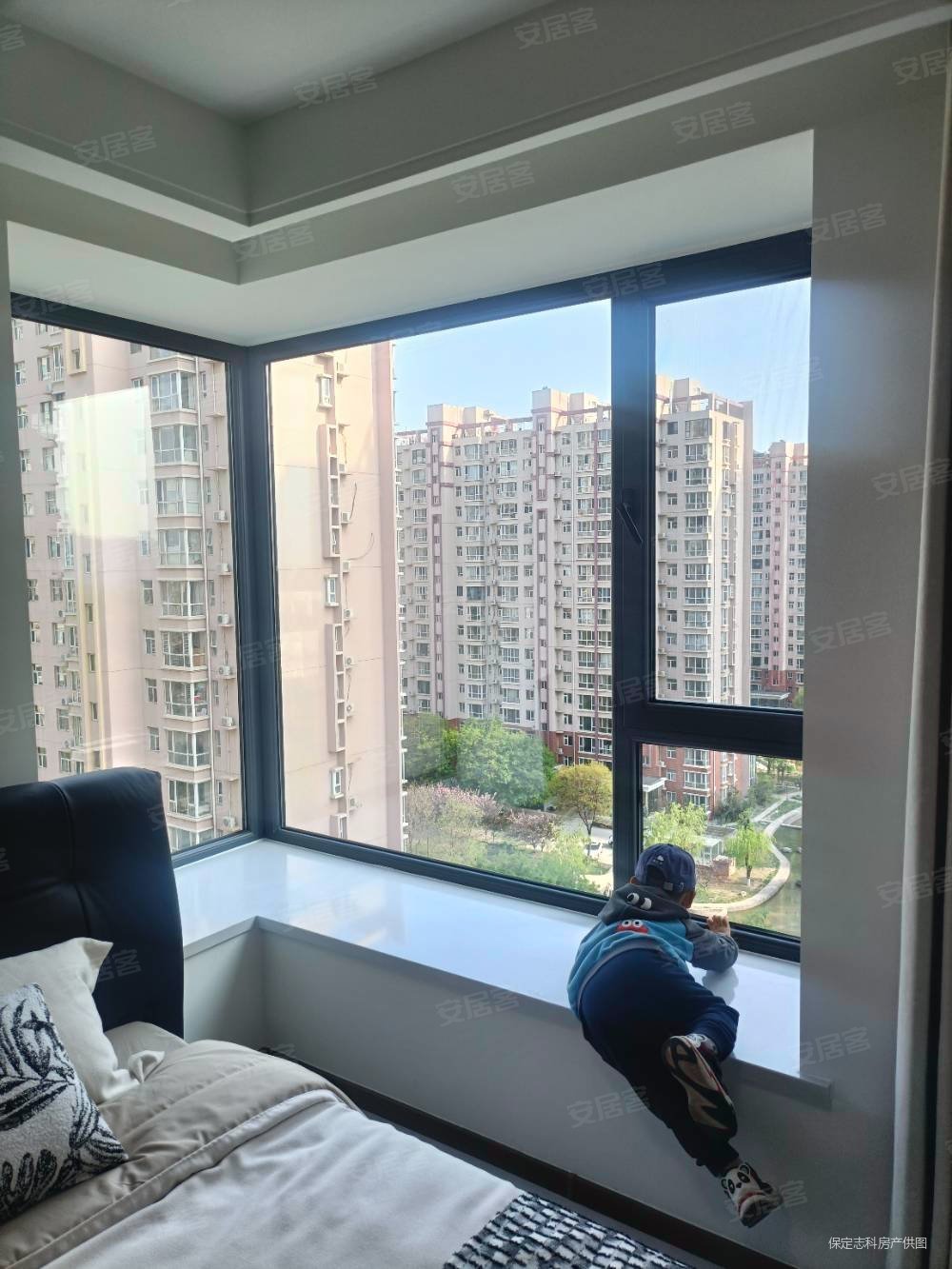 维多利亚夏郡3室2厅2卫138.1㎡南北104.8万