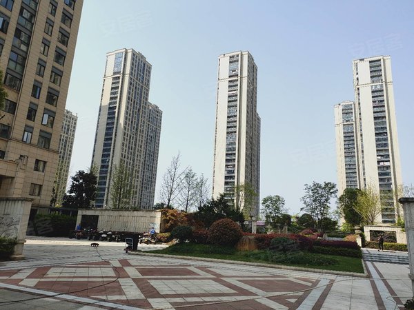 义乌廿三里拨浪鼓花园金麟花园商贸城北下朱青口附近廿三里金麟花园