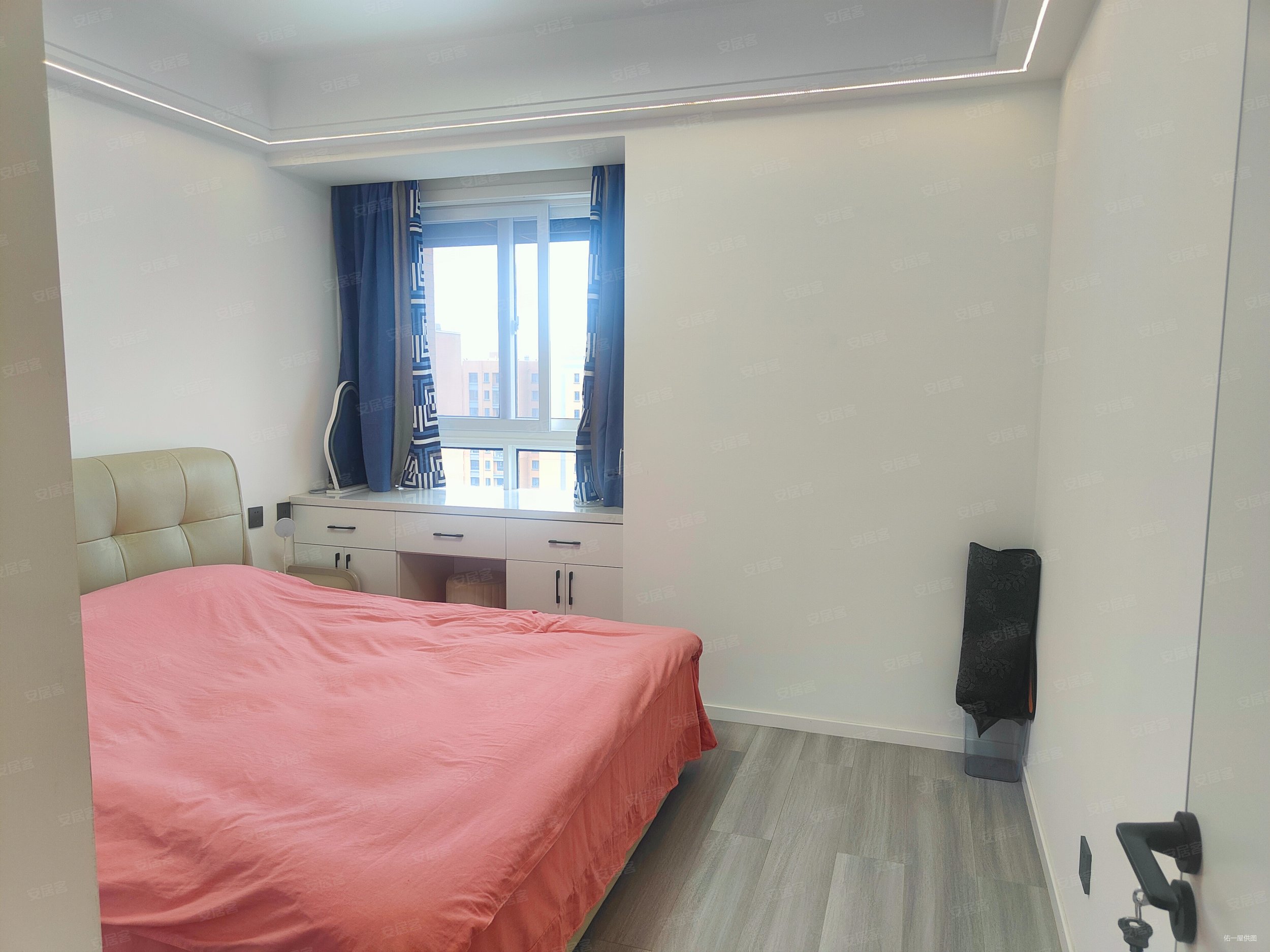 南京房产网>南京二手房>六合二手房>龙池二手房>冠城大通蓝郡梅苑>