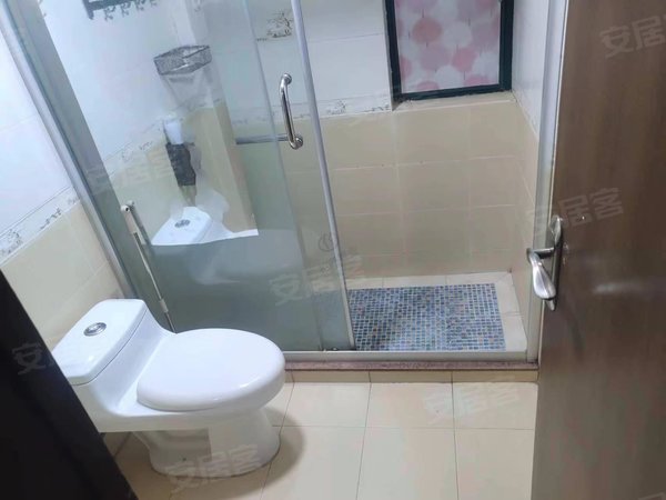 深圳南山蛇口东帝海景花园东帝海景花园 3室2厅2卫 104平 电梯房 配套