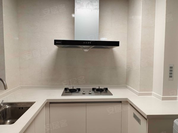 南京浦口江浦街道越江时代苑仅靠江浦研创园 孵鹰大厦 越江时代小区 0中介 提供宽带出租房源真实图片