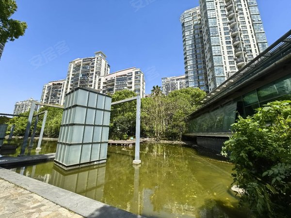 上海长宁古北古北新苑落地窗采光好,法式装修,中空地暖,品牌家具家电