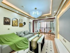 喀什喀什市喀什城区希尔顿旁 喀什花园C区 一室一厅 拎包入住 配套齐全 精装修出租房源真实图片