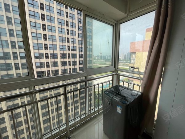 杭州钱塘金沙湖头格月雅城下沙西地铁口,邵逸夫医院旁边,头格月雅城