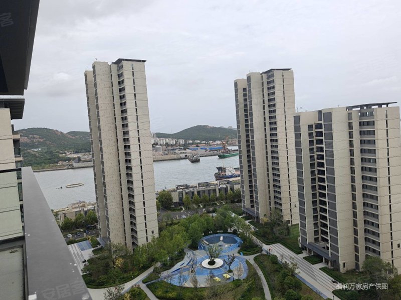 灵山湾一期海景房视野好,带车位.无个税.