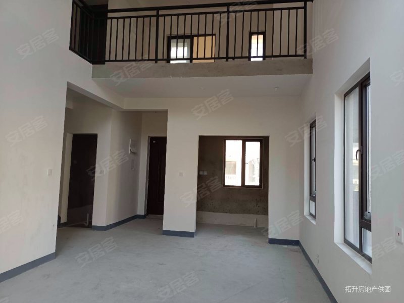 带地下室,地上2层,户型o 一楼南北双入户,半岛印象花园二手房,570万,4