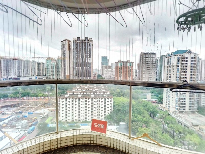 星河国际花园,实用户型,诚心出售!