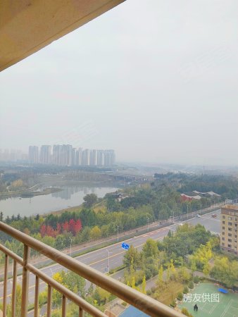 启福尚都d区中间不临路270平大五房送两个车位储藏室