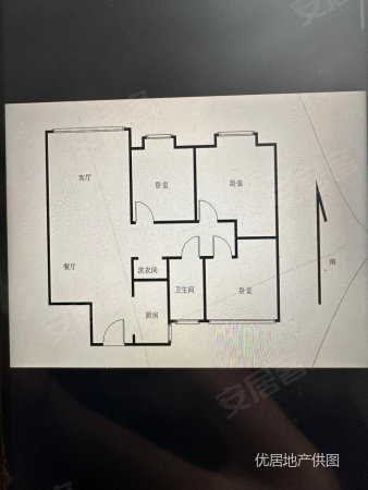 青城碧苑3室2厅2卫151㎡南北125万