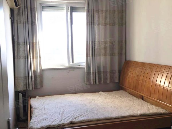 扬州广陵南区大润发杉湾花园(六期)杉湾六期2室中装1700元 2室朝南 靠