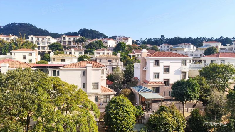 碧桂园岭秀苑3室2厅1卫145万9706平方米