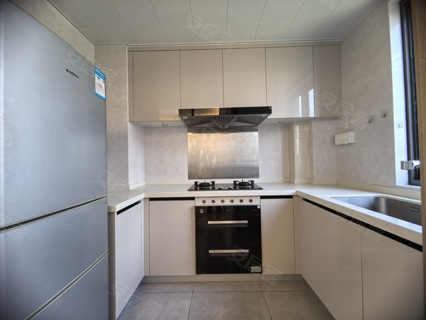 金华婺城湖海塘金地湖塘月色花园金地湖塘月色 豪装三房 家具家电齐全 南门双阳台 可拎包入住出租房源真实图片