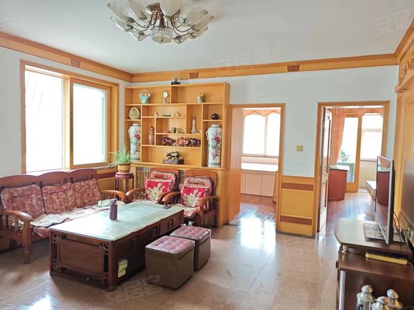 青岛李沧青山路鹏飞花园(李沧)鹏飞花园(李沧) 3室1厅1卫  精装修98