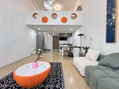 万彩城loft公寓 全套家具拎包入住 付款灵活 租金便宜