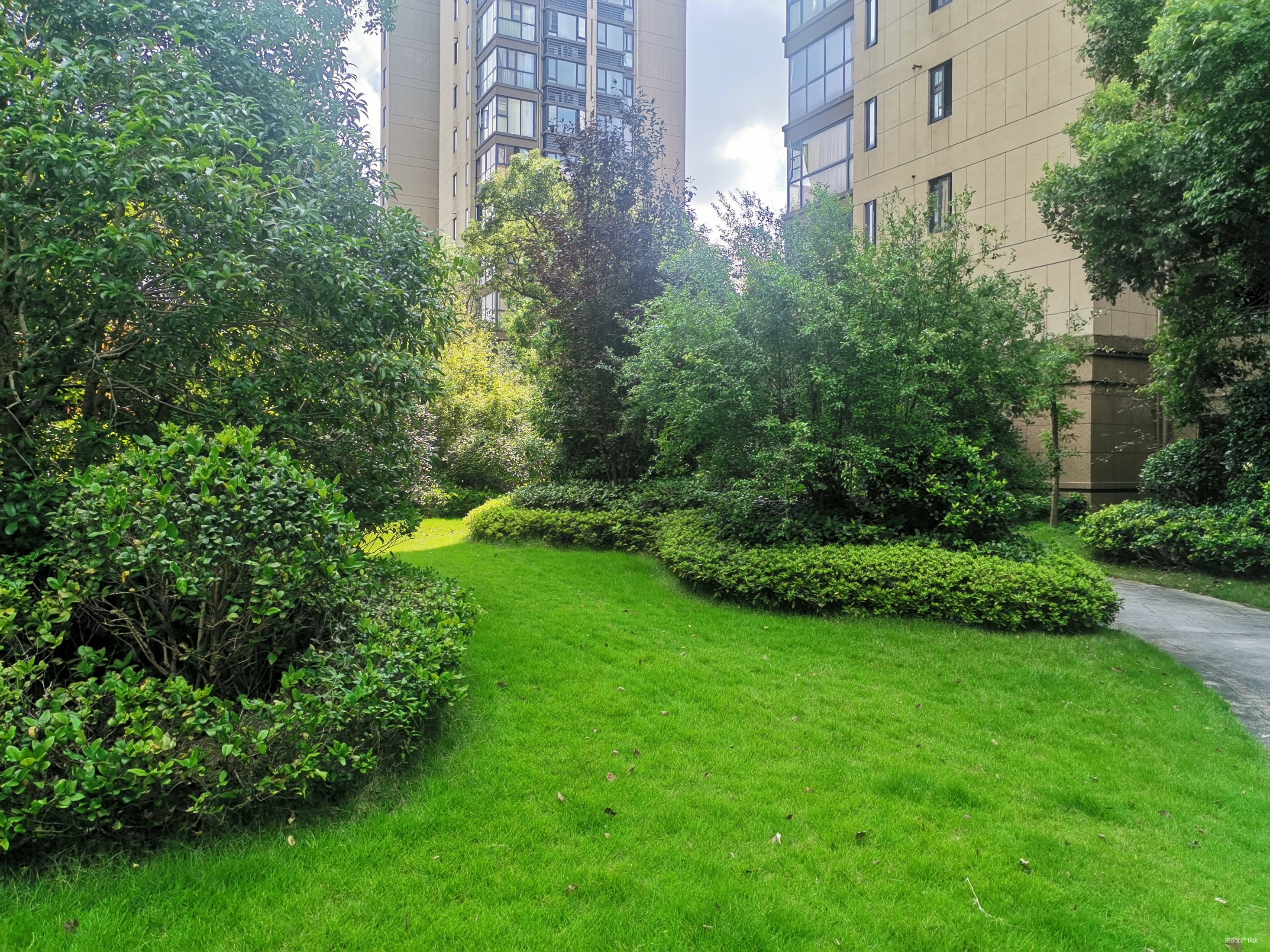 杭州房产网>杭州二手房>上城二手房>丁桥二手房>远洋香奈>
