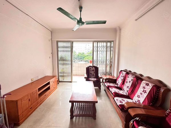 广州海珠南洲万华花园万华花园 采光超好两房两厅 家私电器齐全 随时