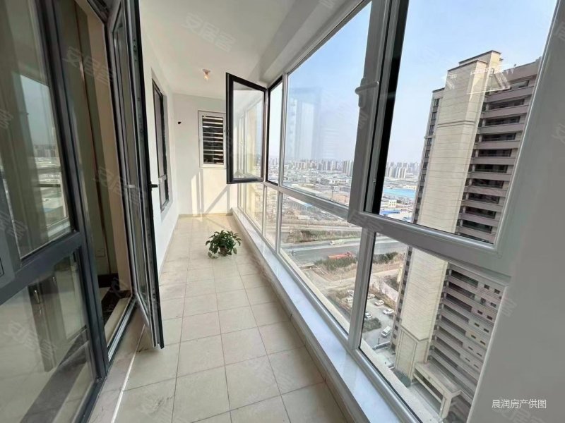 开发区边中粮一号贯穿双阳台送全部家具三室