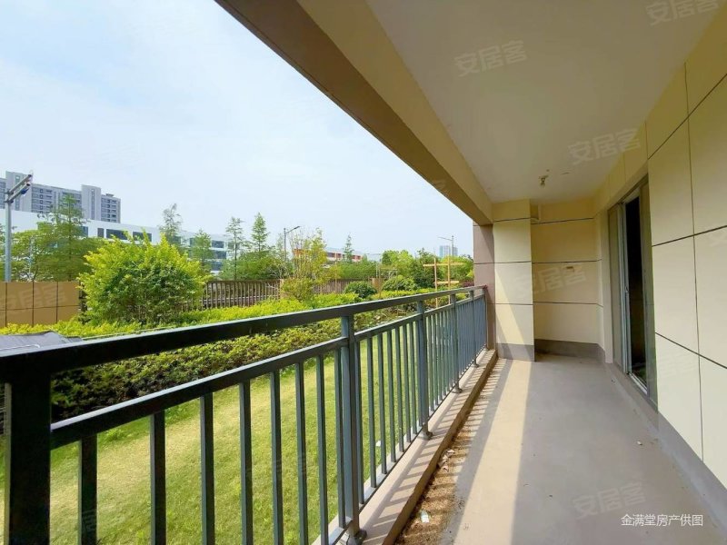 通银天泽府3室2厅2卫116㎡南北158万