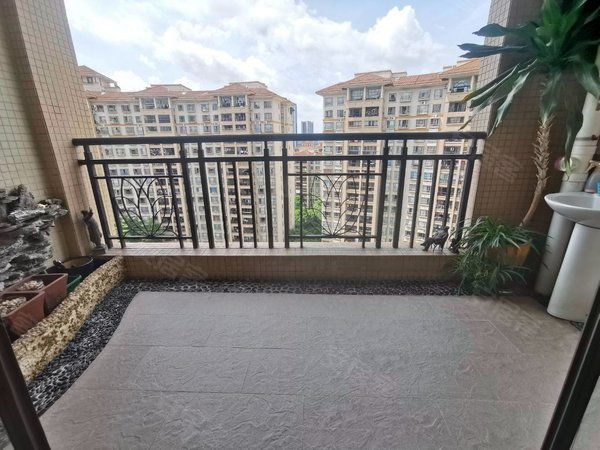 【多图】美林湖畔花园,东圃租房,美林湖畔花园南向大三房随时可以看房