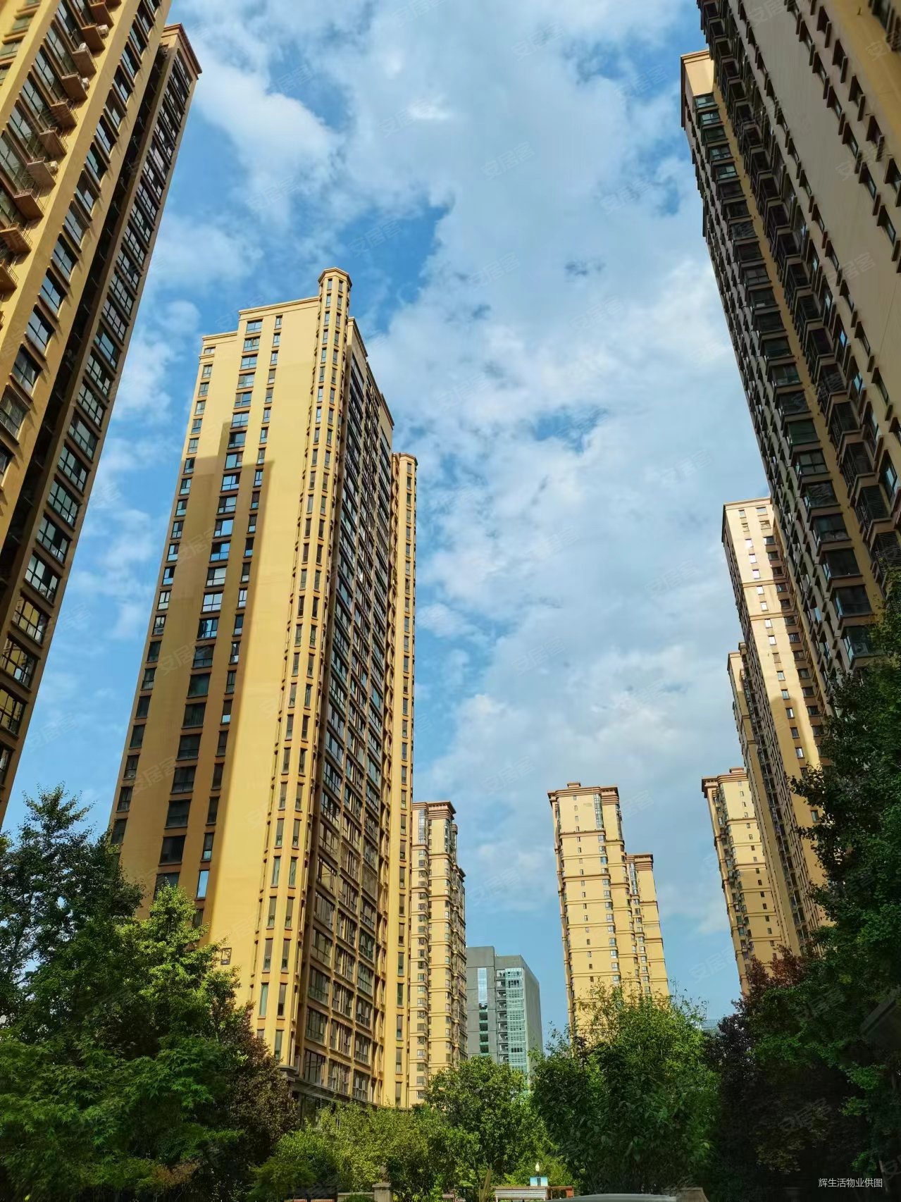 西安房产网>西安二手房>高新区二手房>大寨路二手房>融侨城(西区二三