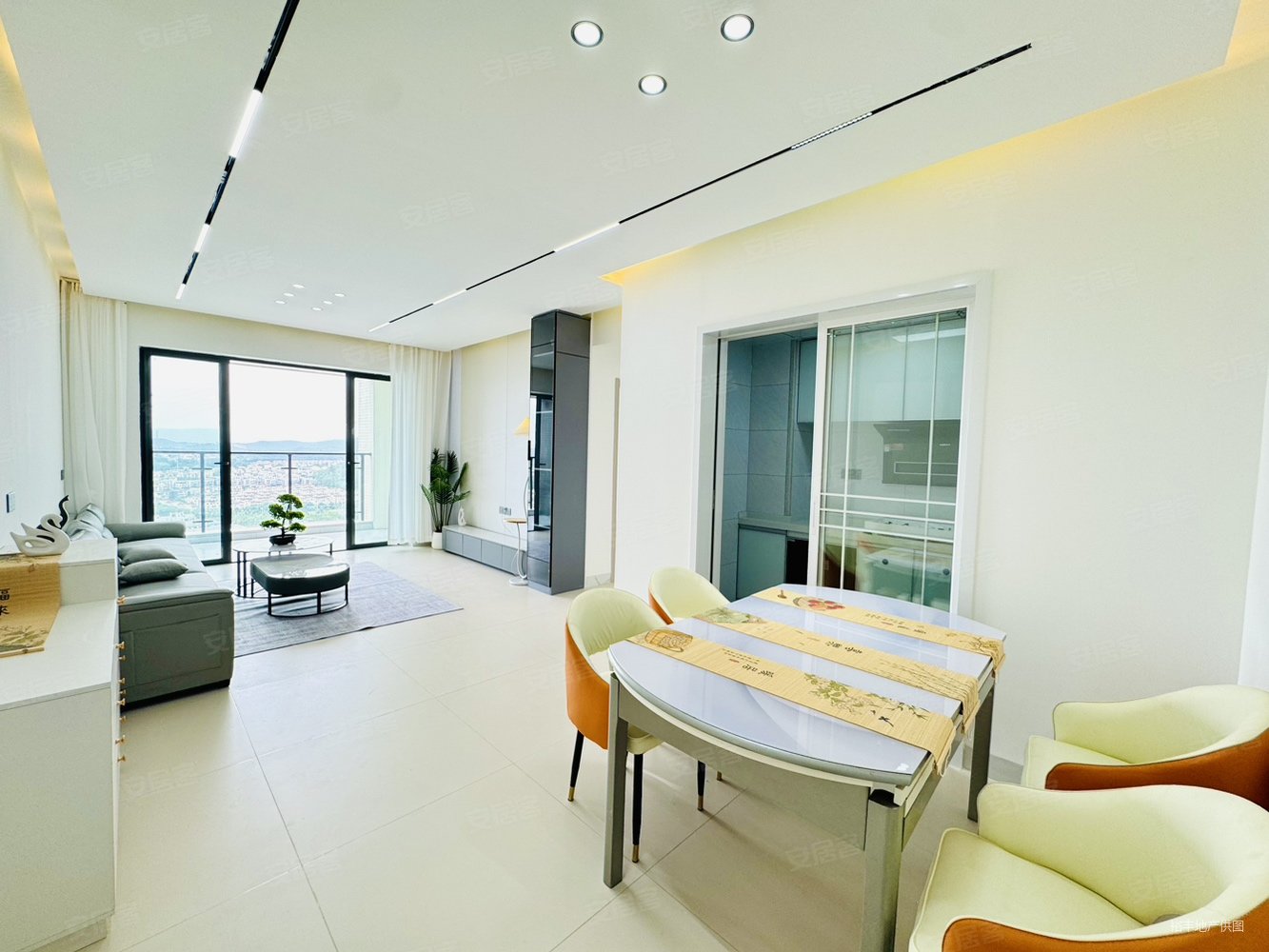 十里方圆 云玺(带车位)全新没住过 配套成熟 采光好 户型正,十里方圆二手房,46.8万,4室2厅,2卫,95平米-江门安居客