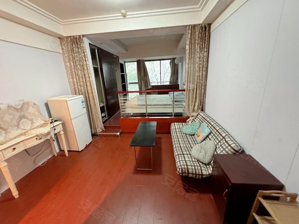 苏州太仓娄东皇家丽晶五洋广场旁 皇家丽晶 民用水电 电梯房 朝南带