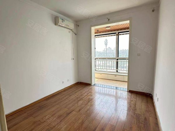 西安莲湖北关春晓馨苑安远门地铁口 空房两室 交通便利 地段繁华 随时