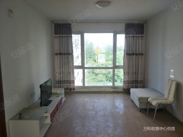 出售万科3房住宅,带装修,公摊小,随时看房