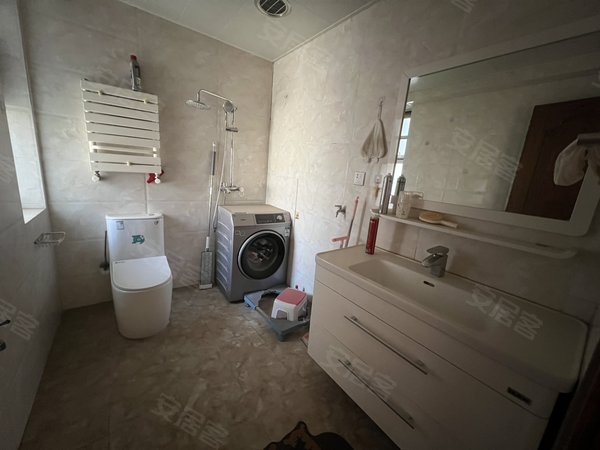 包头青山文化路万郡大都城万郡 精装修三室  家具家电齐全 钥匙在手 随时可看出租房源真实图片