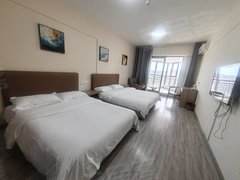 威海经区蒿泊免中介费 都市菁英公寓，一室一厅，安放您的身与心。出租房源真实图片