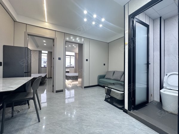 金华浦江县浦江城东一点红大道177号楼现场房東（无中介）压一付一，两室一厅，精装带电梯无物业好停车出租房源真实图片