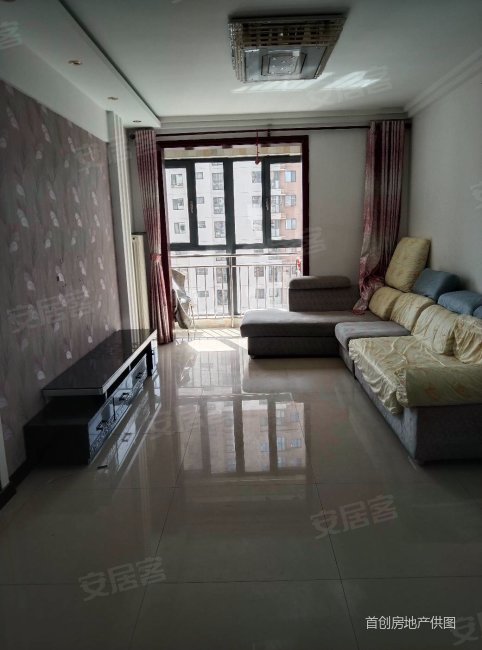 瑞祥花园紧邻五小三中电梯房南北通透精装修近医院双卫生间