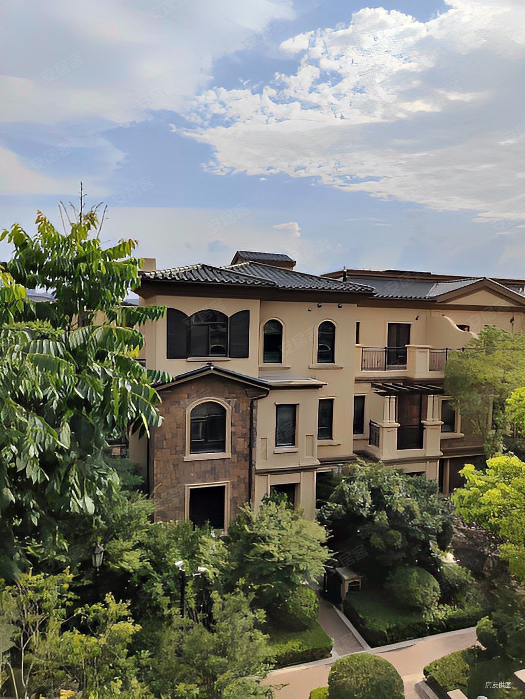 林溪湾(别墅)4室2厅3卫203.31㎡南北400万