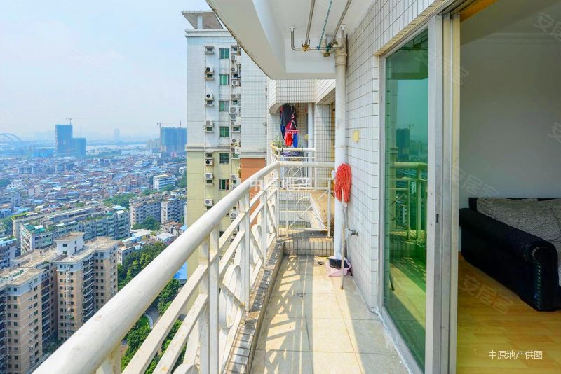 第二金碧花园厅出阳台近地铁