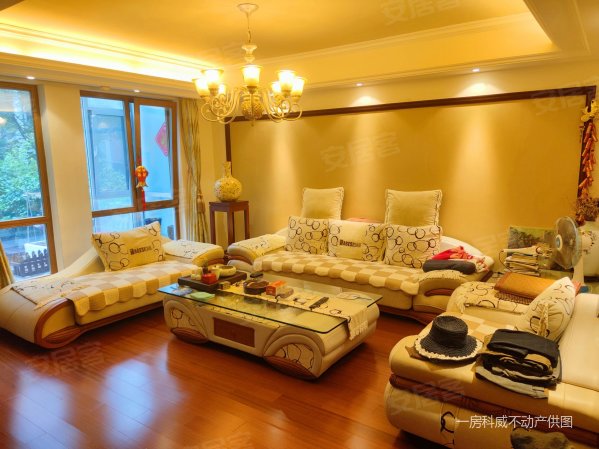 直降60万鲁信长春花园叠拼复式带院子随时看房国信旁