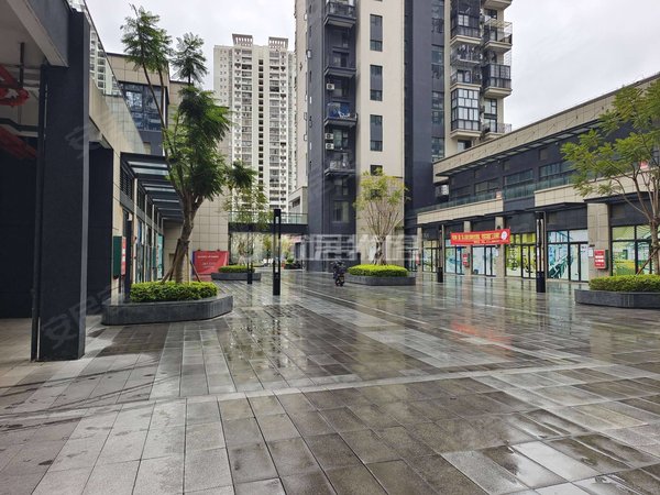南宁西乡塘相思湖新区招商樾园(商住楼)急租 民族大学北门 复式两房