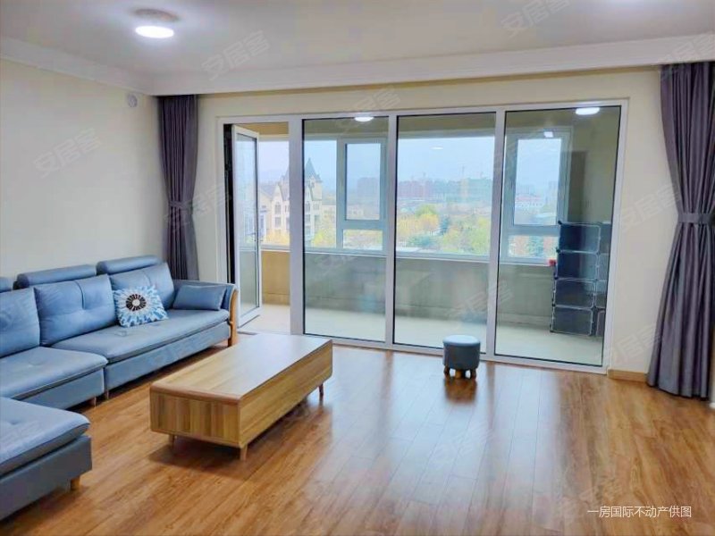 保利观堂西区 集中供暖 近地铁 装修好 高楼层视野好 板楼