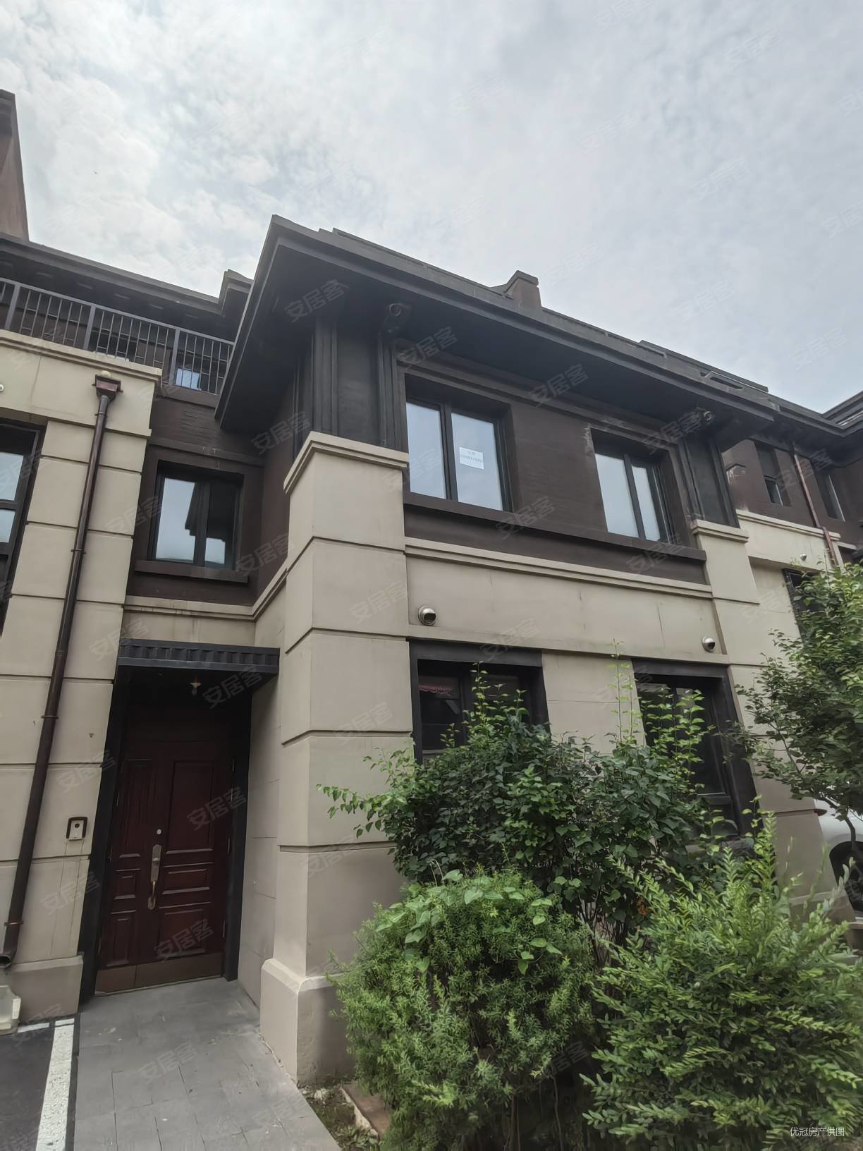 龙湖滟澜山(别墅)二手房,211万,2室2厅,2卫,131.59平米-沈阳安究屯