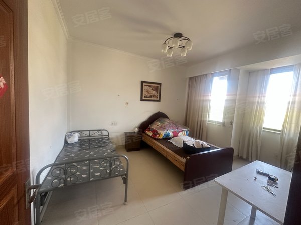 金华东阳东阳江北海德国际社区水岸绿庭(A区)可做电商245平精装带车位 有个大院子一年包物业出租房源真实图片