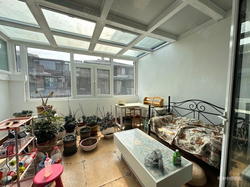 八达岭孔雀城 精装小别墅 有车位 地下室阳台 花房