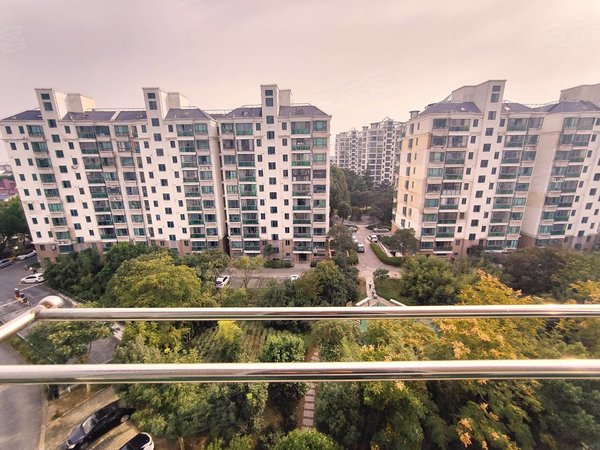 上海青浦青浦新城金域水岸苑(公寓住宅)近漕盈路站,金域水岸苑,朝南大