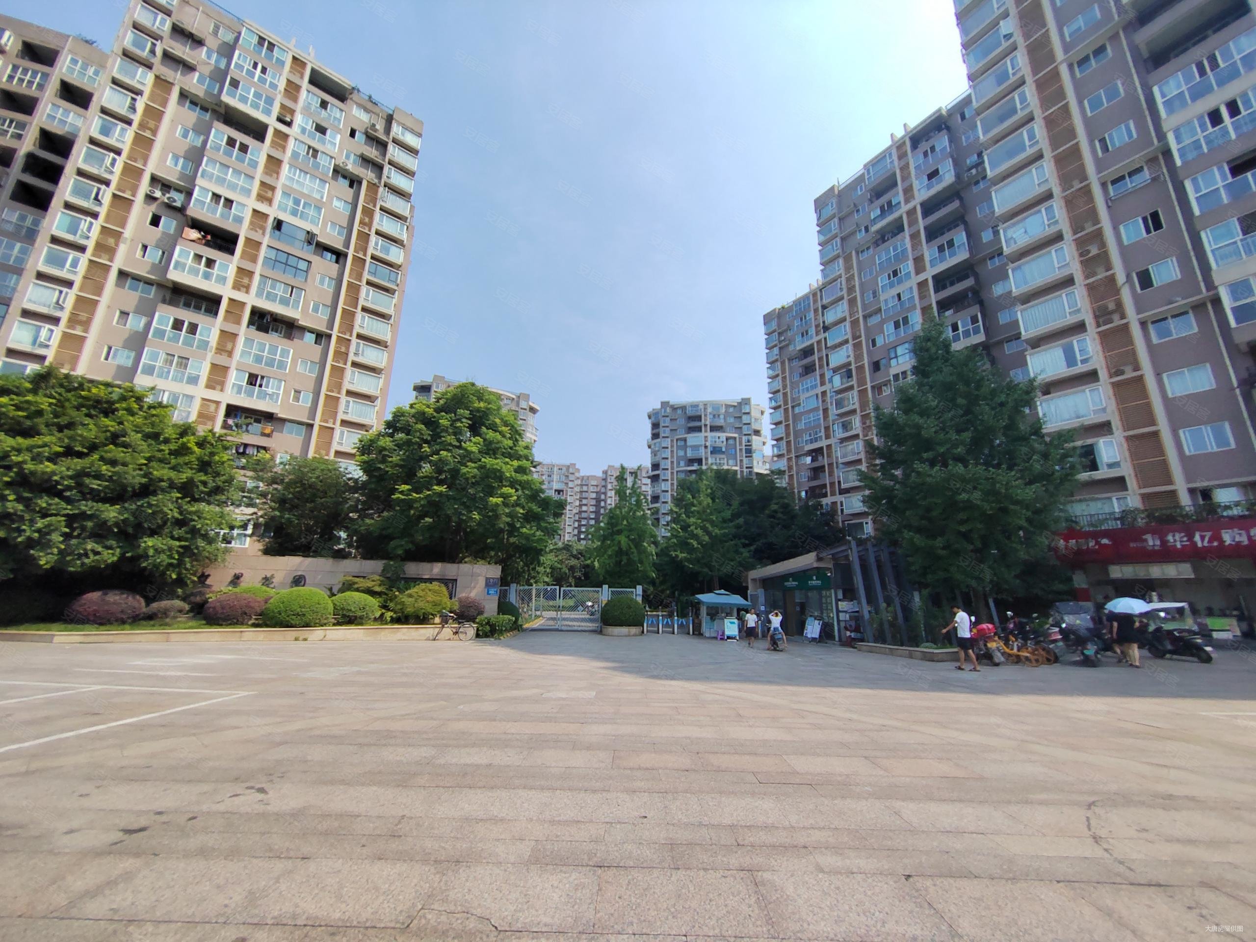 文星花园3室2厅2卫123.26㎡南139万